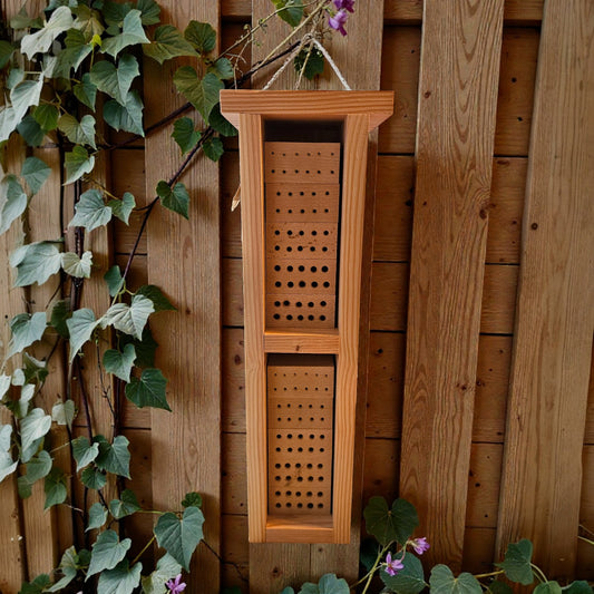 Bijenhotel “Bijen Luxe” – hoog model 10 cassettes