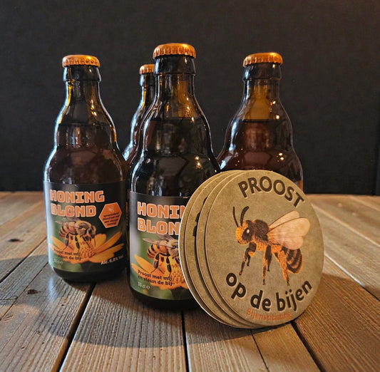 4x Honingblond bier + 4 bierviltjes “Proost op de bijen”
